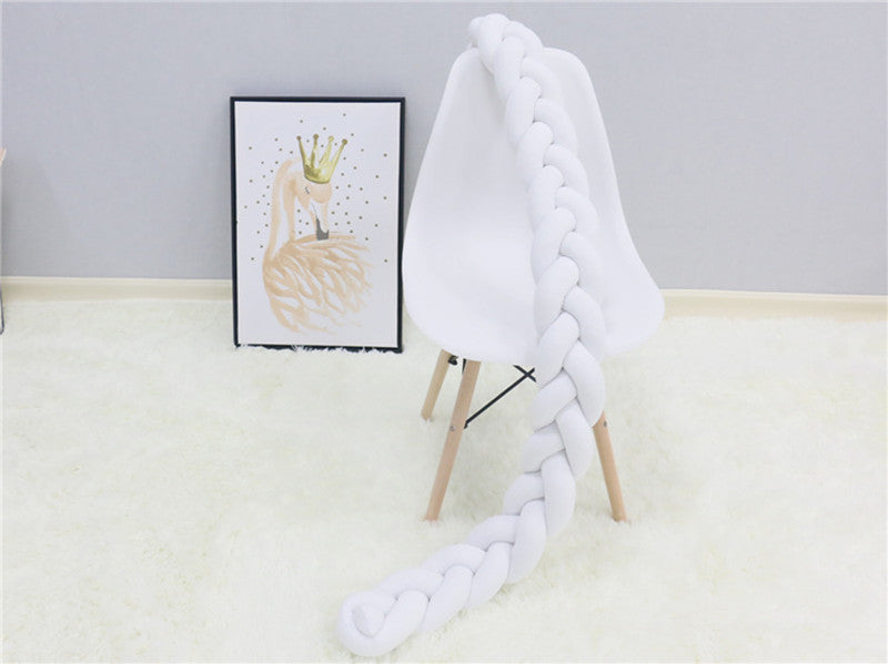 Soft Baby Crib Bumper with Braided Cotton Design