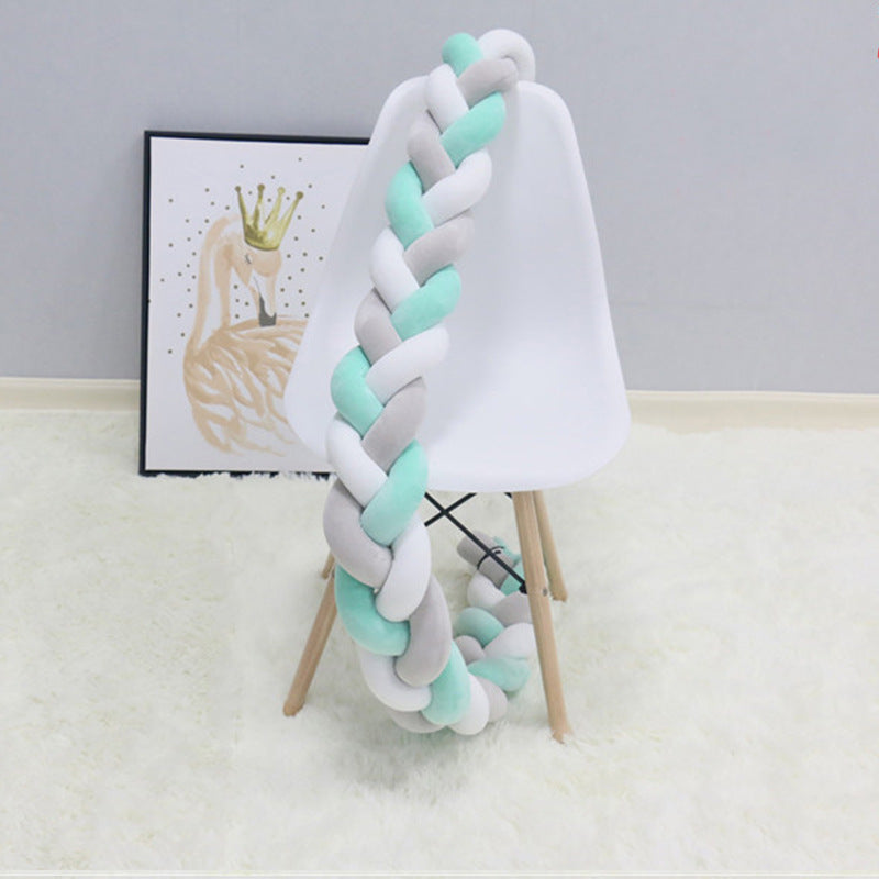 Soft Baby Crib Bumper with Braided Cotton Design