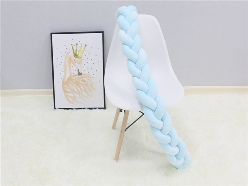 Soft Baby Crib Bumper with Braided Cotton Design