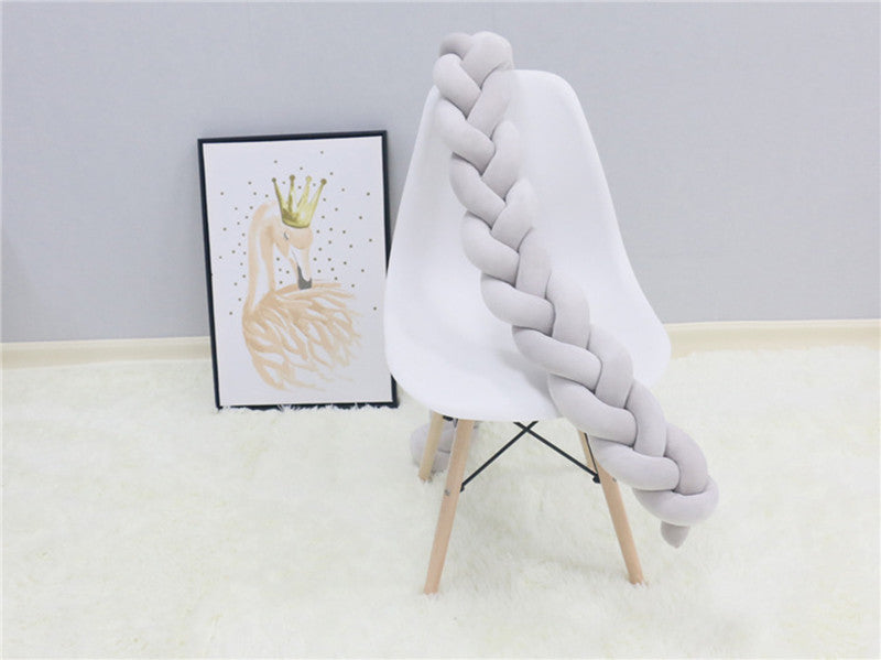 Soft Baby Crib Bumper with Braided Cotton Design