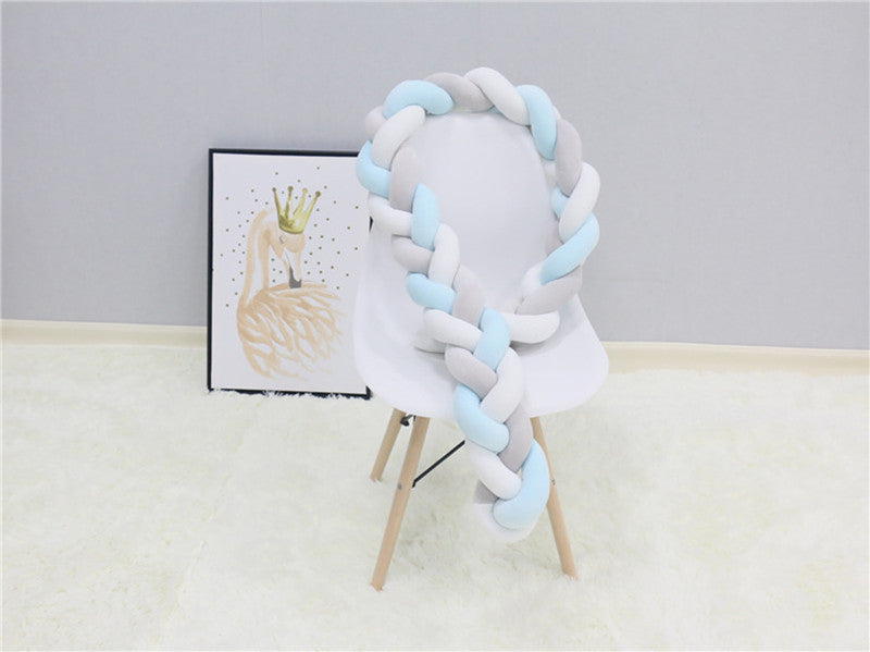 Soft Baby Crib Bumper with Braided Cotton Design